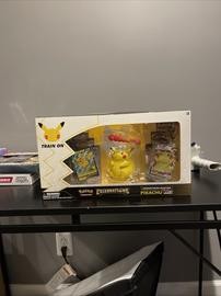 Celebrations Premium Figure Collection Pikachu VMAX