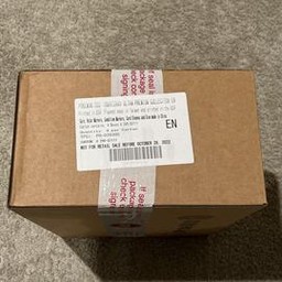 Pokemon Sword & Shield Charizard Ultra Premium Collection Box