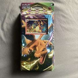 Vivid Voltage Charizard Theme Deck